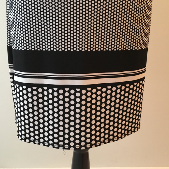 Max Studio - Picture 8 of 8